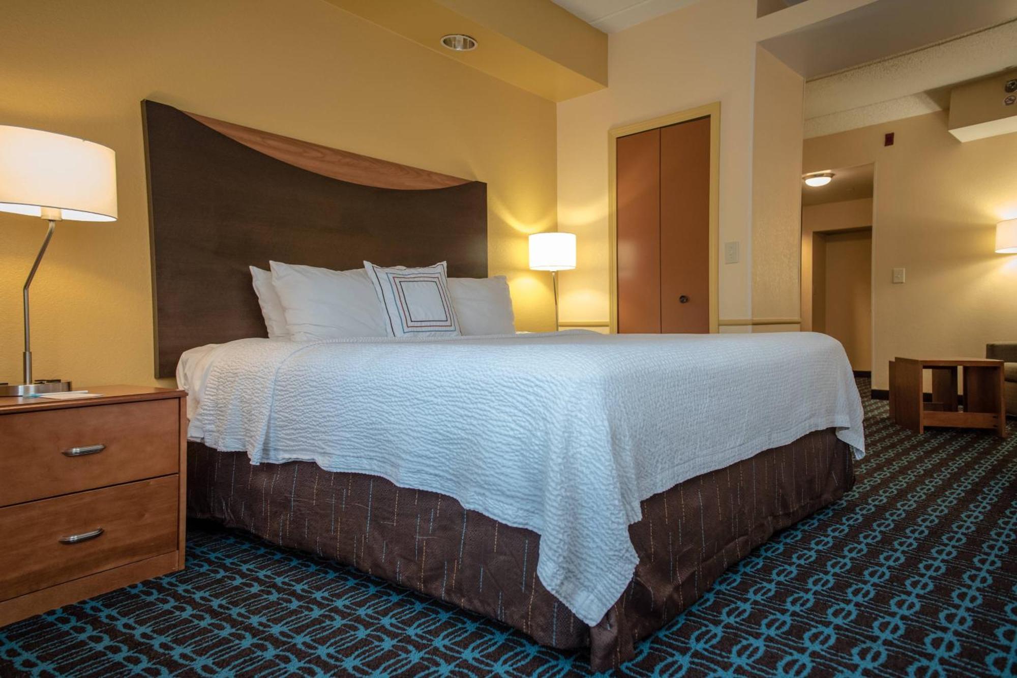 Fairfield Inn & Suites By Marriott Knoxville/East מראה חיצוני תמונה