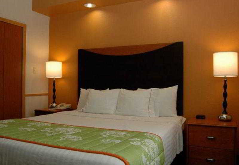 Fairfield Inn & Suites By Marriott Knoxville/East מראה חיצוני תמונה